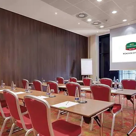 Otel By Marriott East 4*