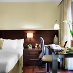 By Marriott East Отель 4*