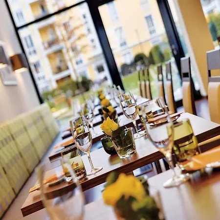 By Marriott East Отель Мюнхен