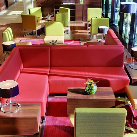 Hotel By Marriott East