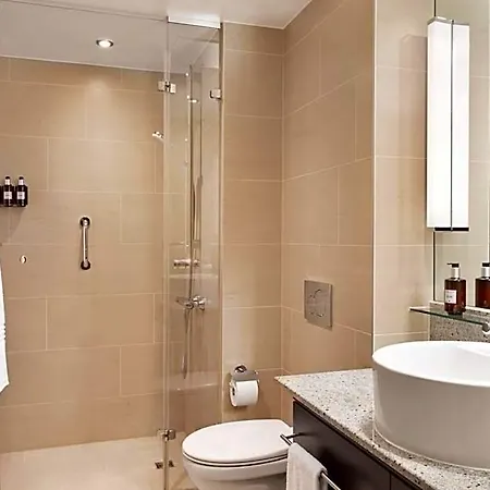 By Marriott East 4* Münih