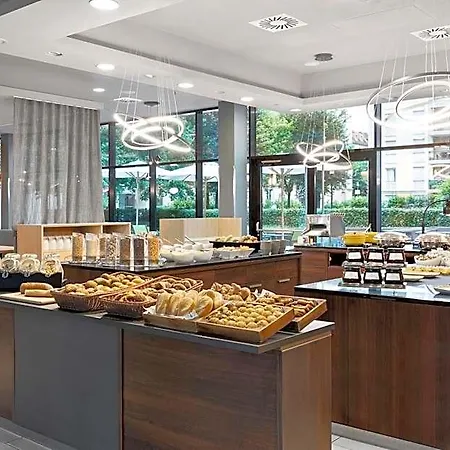 By Marriott East Münih