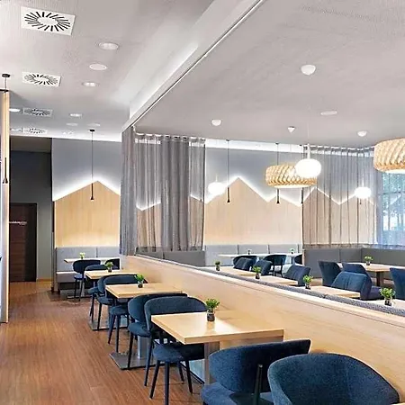 By Marriott East Münih