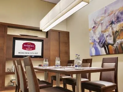 By Marriott East 4* Münih