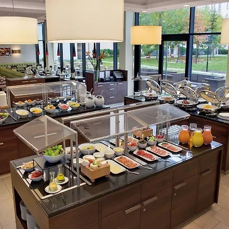 By Marriott East 4* Мюнхен
