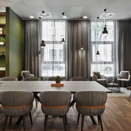 Отель By Marriott East 4*