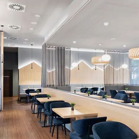 Отель By Marriott East 4*