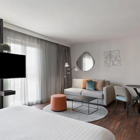 By Marriott East Отель Мюнхен