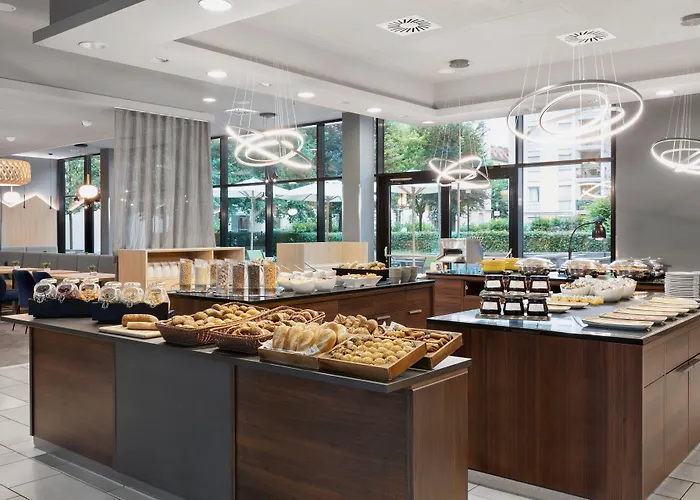 By Marriott East 4*
