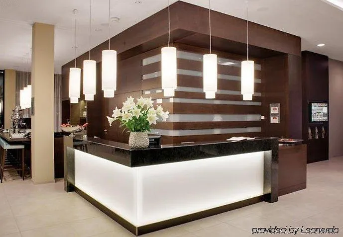 By Marriott East Hotell