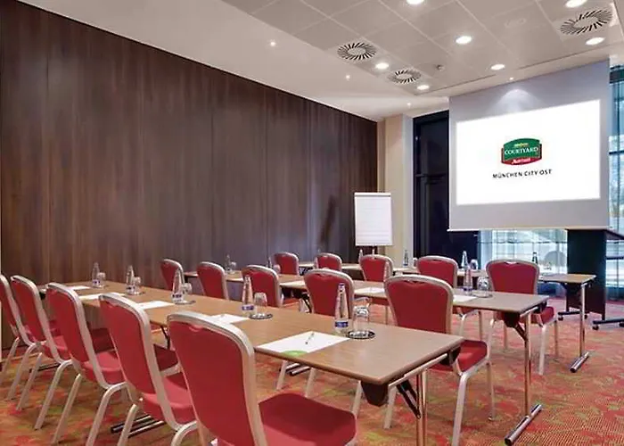 Hotell By Marriott East 4*