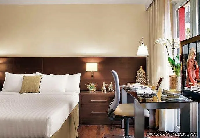 Hotell By Marriott East 4*